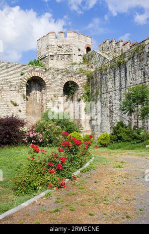 Yedikule Schloß (Burg der sieben Türme) byzantinische Architektur in Istanbul, Türkei Stockfoto