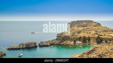 Rhodos, Griechenland, 1. September 2011: Lindos und die Burg oben auf der griechischen Insel Rhodos Stockfoto