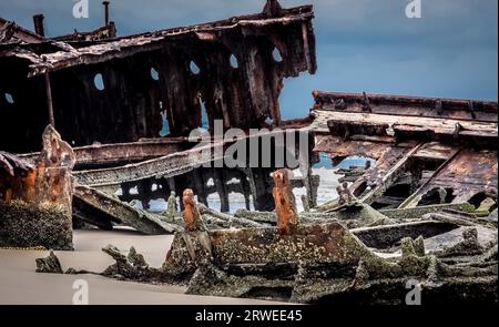 Maheno Wrack strandete am siebenundsiebzig Meilen Strand, Fraser Island, Queensland, Australien Stockfoto