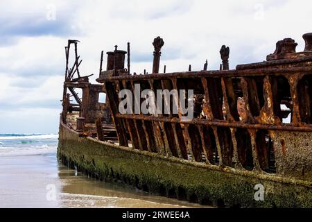 Maheno Wrack strandete am siebenundsiebzig Meilen Strand, Fraser Island, Queensland, Australien Stockfoto