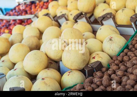 Kantaloupe Melone auf dem Lebensmittelmarkt in Padua Italien Stockfoto