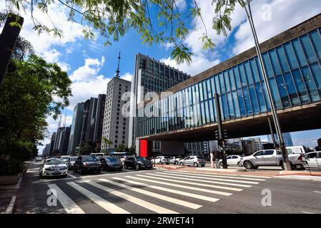 Das São Paulo Museum of Art (MASP) in der Paulista Avenue - São Paulo, Brasilien Stockfoto