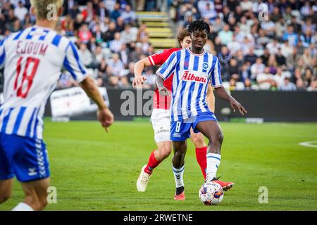 Odense, Dänemark. September 2023. Alasana Manneh (8) von Odense BK während des 3F Superliga-Spiels zwischen Odense BK und Silkeborg, WENN im Nature Energy Park in Odense. (Foto: Gonzales Photo/Alamy Live News Stockfoto