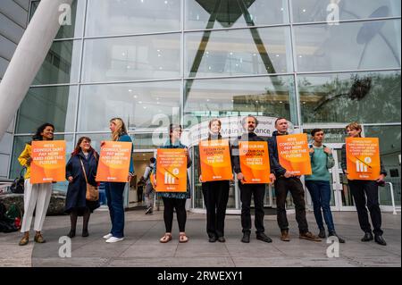 London, Großbritannien. September 2023. Eine Streikleitung außerhalb der UCLH - Consultant Doctors beginnen ihren letzten Streik über Löhne und Arbeitsbedingungen. Der Streik wurde von der BMA organisiert. Guy Bell/Alamy Live News Stockfoto