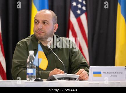 Ramstein Miesenbach, Deutschland. September 2023. Der ukrainische Verteidigungsminister Rustem Umjerov trifft auf dem fünften Treffen der ukrainischen Kontaktgruppe auf der US-Basis in Ramstein ein. Quelle: Boris Roessler/dpa/Alamy Live News Stockfoto