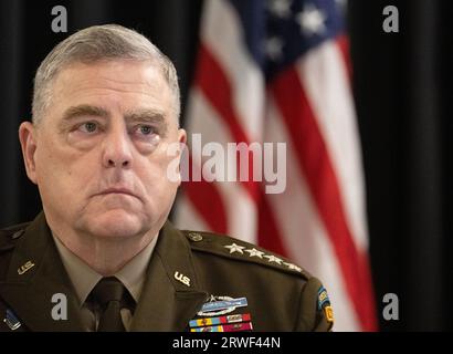 Ramstein Miesenbach, Deutschland. September 2023. General Mark Milley trifft bei der fünften Sitzung der Ukraine Contact Group am US-Stützpunkt in Ramstein ein. Quelle: Boris Roessler/dpa/Alamy Live News Stockfoto