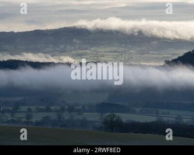 Ein Blick vom Ragleth Hill, wenn die Winterbedingungen im Spätherbst ankommen, Little Stretton, Shropshire, Großbritannien Stockfoto