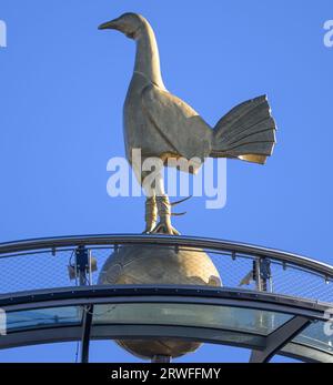 London, Großbritannien. August 2023. 19. August 2023 - Tottenham Hotspur gegen Manchester United - Premier League der Tottenham Hotspur Hahnel auf dem neuen Tottenham Hotspur Stadium während des Premier League Spiels gegen Manchester United. Picture Credit: Mark Pain/Alamy Live News Stockfoto