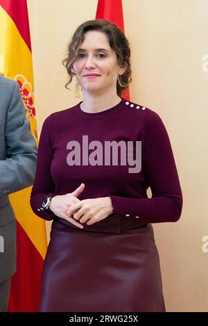 Die Präsidentin der Gemeinschaft Madrid, Isabel Diaz Ayuso, und der Präsident der Brüsseler Region Rudi Vervoort, während eines Treffens in der Casa de C Stockfoto