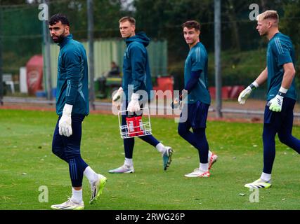 Arsenal Torhüter David Raya (links) und Aaron Ramsdale (rechts) während einer Trainingseinheit im Arsenal Training Centre, London. Bilddatum: Dienstag, 19. September 2023. Stockfoto