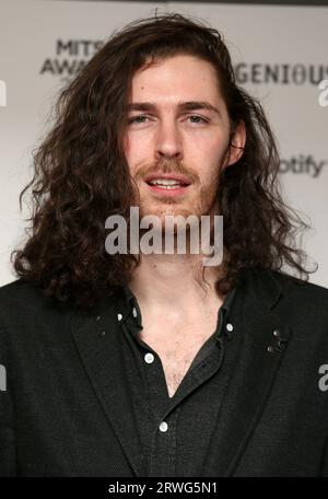 London, Großbritannien. November 2017. Hozier nimmt an den 26. Jährlichen Music Industry Trust Awards im Grosvenor House Hotel in London Teil. (Foto: Fred Duval/SOPA Images/SIPA USA) Credit: SIPA USA/Alamy Live News Stockfoto