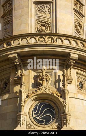 Gebäude der Hannoverschen Bank, heute Sitz der Deutschen Bank, am Georgsplatz in Hannover, Niedersachsen, Deutschland, nur zur redaktionellen Verwendung. Stockfoto