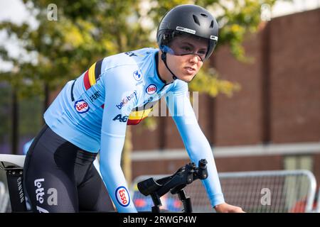 Nieuw Amsterdam, Niederlande. September 2023. Der belgische Julie de Wilde von Fenix-Deceuninck wurde während einer Trainingseinheit vor dem Zeitfahren bei den UEC-Straßeneuropameisterschaften in Nieuw-Amsterdam, Provinz Drenthe, Nordosten der Niederlande, Dienstag, 19. September 2023, in Aktion gezeigt. Die Europameisterschaften finden vom 20. Bis 24. september statt. BELGA FOTO DAVID PINTENS Credit: Belga News Agency/Alamy Live News Stockfoto