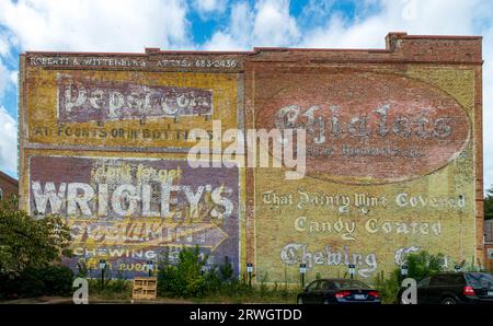 Außergewöhnliches Geisterschild auf einem Gebäude in Durham, North Carolina Stockfoto