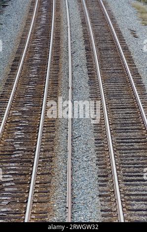 Einsame Eisenbahnschienen Stockfoto