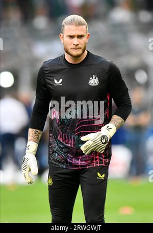 Milano, Italien. September 2023. Torhüter Loris Karius von Newcastle United erwärmt sich vor dem UEFA Champions League-Spiel zwischen AC Mailand und Newcastle United in San Siro in Mailand. (Foto: Gonzales Photo/Alamy Live News Stockfoto