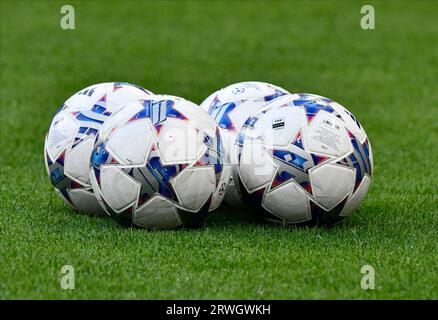 Milano, Italien. September 2023. Die Spielbälle sind bereit für das UEFA Champions League-Spiel zwischen AC Mailand und Newcastle United in San Siro in Mailand. (Foto: Gonzales Photo/Alamy Live News Stockfoto