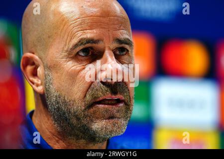 PSV Eindhoven-Manager Peter Bosz während einer Pressekonferenz im Emirates Stadium in London. Bilddatum: Dienstag, 19. September 2023. Stockfoto