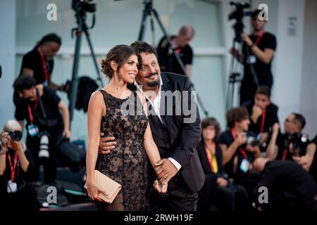 VENEDIG, ITALIEN - 4. SEPTEMBER: Flora Canto und Enrico Brignano besuchen einen roten Teppich für den „Diva E Donna“-Preis beim 80. Internationalen Film von Venedig Stockfoto