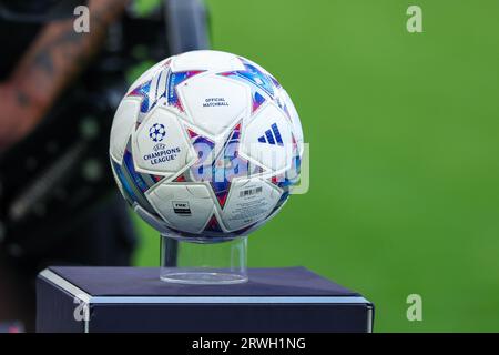 Mailand, Italien. September 2023. Offizieller Adidas Champions League Matchball während der UEFA Champions League 2023/24 Gruppenphase - Gruppe F Fußballspiel zwischen AC Mailand und Newcastle United FC im San Siro Stadion, Mailand, Italien am 19. September 2023 Credit: Independent Photo Agency/Alamy Live News Stockfoto