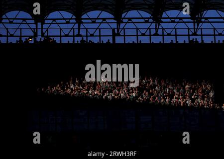 Mailand, Italien. September 2023. Newcastle United-Fans während des UEFA Champions League-Spiels in Giuseppe Meazza, Mailand. Auf dem Bild sollte stehen: Jonathan Moscrop/Sportimage Credit: Sportimage Ltd/Alamy Live News Stockfoto