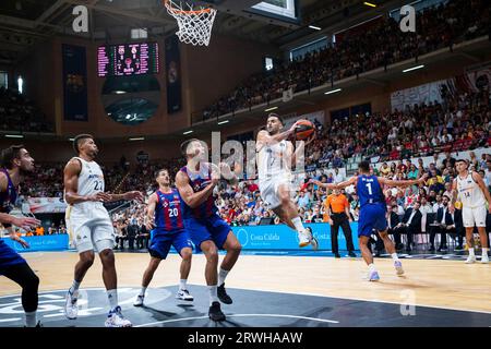 Murcia Región de Murcia Spanien 16. September 2023. Willy Hernangómez von Barcelona Facundo Campazzo Argentino von Real Madrid während des Spiels Real Madr Stockfoto