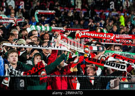 Rotterdam, Niederlande. September 2023. Rotterdam - Fans von Feyenoord während der 1. Runde der UEFA Champions League zwischen Feyenoord und Celtic im Stadion Feijenoord de Kuip am 19. September 2023 in Rotterdam, Niederlande. Anrede: Box to Box Pictures/Alamy Live News Stockfoto