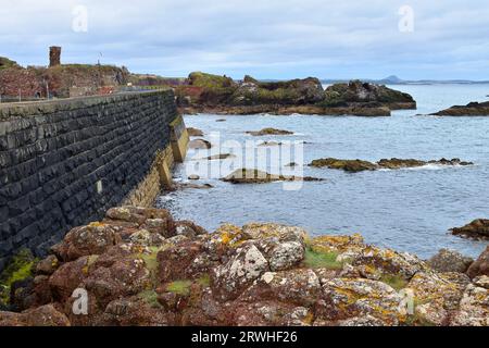 Blick auf einen bewölkten Dunbar im September Stockfoto