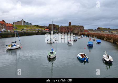 Blick auf einen bewölkten Dunbar im September Stockfoto