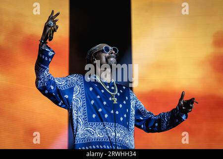 ROTTERDAM – der amerikanische Rapper Snoop Dogg während einer Performance in Rotterdam AHOY im Rahmen seiner Herbsttour durch Europa. ANP MARCEL KRIJGSMAN netherlands Out - belgium Out Credit: ANP/Alamy Live News Stockfoto