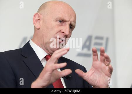 Washington, USA. September 2023. Der britische Verteidigungsminister John Healey spricht heute am 19. September 2023 im AEI/Think Tank in Washington DC, USA, über die Zukunft der Verteidigung für Großbritannien und seine Verbündeten. (Foto: Lenin Nolly/SIPA USA) Credit: SIPA USA/Alamy Live News Stockfoto