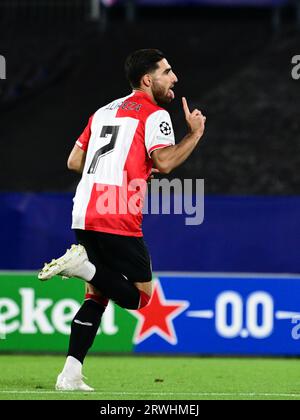 ROTTERDAM - Alireza Jahanbaksh aus Feyenoord feiert am 19. September 2023 im Feyenoord Stadium de Kuip im UEFA Champions League-Spiel zwischen Feyenoord und Celtic FC die 2-0. ANP OLAF KRAAK Stockfoto