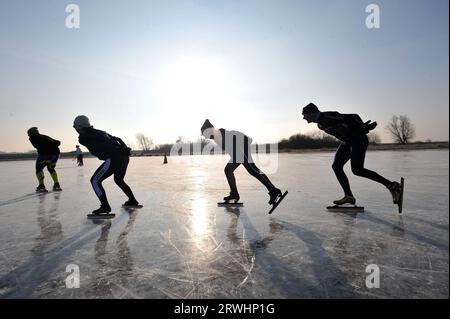 Schlittschuhlaufen auf dem Fens Nr Ely Camb. 04.02.12 Stockfoto