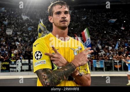 Rom, Italien. September 2023. Ivan Provedel von SS Lazio feiert am Ende des Champions-League-Fußballspiels der Gruppe E zwischen SS Lazio und Atletico Madrid im Olimpico-Stadion in Rom (Italien), 19. September 2023. Der Torhüter von Lazio erzielte für seine Mannschaft das Tor von 1-1. Quelle: Insidefoto di andrea staccioli/Alamy Live News Stockfoto