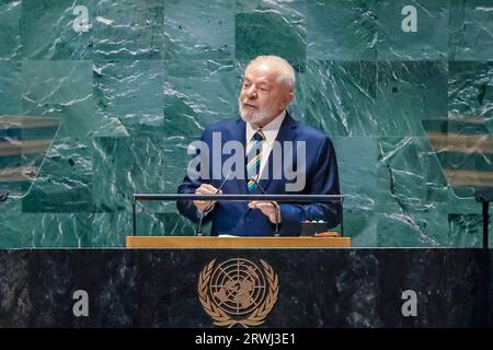 New York, Usa. August 2023. Der brasilianische Präsident Luiz Inacio Lula da Silva spricht vor der 78. Generalversammlung am 19. September 2023 in New York City, New York, USA. Dank: Ricardo Stuckert/Brasilianischer Ratsvorsitz/Alamy Live News Stockfoto