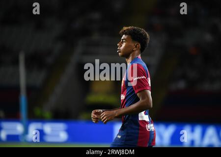 Barcelona, Spanien. September 2023. BARCELONA, SPANIEN - 19. SEPTEMBER: Lamine Yamal während des UEFA Champions League Gruppe-H-Spiels FC Barcelona und Antwerpen am 19. September 2023 im Montjuic-Stadion in Barcelona, Spanien. (Foto von Sara Aribó/PxImages) Credit: PX Images/Alamy Live News Stockfoto