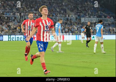 Pablo Barrios von Atletico de Madrid jubelt nach dem Tor 0-1 in der 29. Minute während des Fußballspiels, Stadio Olimpico, Lazio gegen Atletico di Madrid, 19. September 2023 (Foto: AllShotLive/SIPA USA) Credit: SIPA USA/Alamy Live News Stockfoto