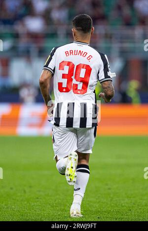 Mailand, Italien. September 2023. Stadio Giuseppe Meazza Stadio Giuseppe Meazza MAILAND, ITALIEN - 19. SEPTEMBER: Bruno Guimaraes (#39 Newcastle) während des Spiels der UEFA Champions League Group Stage F zwischen AC Mailand und Newcastle United im Stadio Giuseppe Meazza am 19. SEPTEMBER 2023 in Mailand. (Foto von Richard Callis/SPP) (Richard Callis/SPP) (Richard Callis/SPP) Credit: SPP Sport Press Photo. Alamy Live News Stockfoto