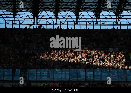 MAILAND, ITALIEN - 19. September 2023: Newcastle United-Fans während des Spiels der UEFA Champions League Gruppe F zwischen AC Mailand und Newcastle United im San Siro Stadion (Credit: Craig Mercer/Alamy Live News) Stockfoto