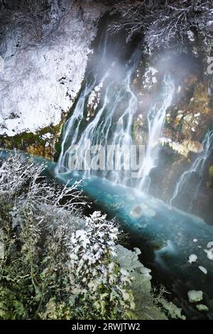 Shirahige Wasserfälle beleuchtet Stockfoto