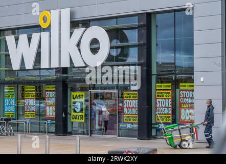 Edinburgh, Großbritannien. September 2023. 19. September 2023 für Kinaird Retail Park, Edinburgh. Blick auf das Äußere von Wilko, Fort Kinaird Retail Park, Edinburgh. Das sich in den letzten Handelstagen befindet und seine Türen später in dieser Woche schließen wird, nach dem Zusammenbruch des historischen High-Street-Geschäfts und der Marke mit gescheiterten Rettungsversuchen für das Unternehmen. Bildnachweis: phil wilkinson/Alamy Live News Stockfoto