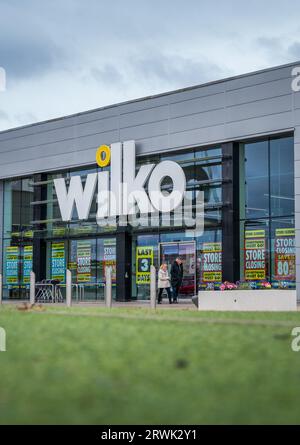 Edinburgh, Großbritannien. September 2023. 19. September 2023 für Kinaird Retail Park, Edinburgh. Blick auf das Äußere von Wilko, Fort Kinaird Retail Park, Edinburgh. Das sich in den letzten Handelstagen befindet und seine Türen später in dieser Woche schließen wird, nach dem Zusammenbruch des historischen High-Street-Geschäfts und der Marke mit gescheiterten Rettungsversuchen für das Unternehmen. Bildnachweis: phil wilkinson/Alamy Live News Stockfoto