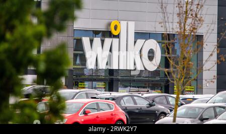 Edinburgh, Großbritannien. September 2023. 19. September 2023 für Kinaird Retail Park, Edinburgh. Blick auf das Äußere von Wilko, Fort Kinaird Retail Park, Edinburgh. Das sich in den letzten Handelstagen befindet und seine Türen später in dieser Woche schließen wird, nach dem Zusammenbruch des historischen High-Street-Geschäfts und der Marke mit gescheiterten Rettungsversuchen für das Unternehmen. Bildnachweis: phil wilkinson/Alamy Live News Stockfoto