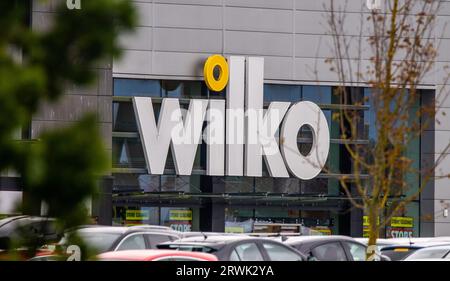 Edinburgh, Großbritannien. September 2023. 19. September 2023 für Kinaird Retail Park, Edinburgh. Blick auf das Äußere von Wilko, Fort Kinaird Retail Park, Edinburgh. Das sich in den letzten Handelstagen befindet und seine Türen später in dieser Woche schließen wird, nach dem Zusammenbruch des historischen High-Street-Geschäfts und der Marke mit gescheiterten Rettungsversuchen für das Unternehmen. Bildnachweis: phil wilkinson/Alamy Live News Stockfoto