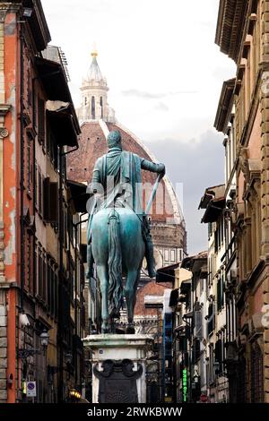 Das Reiterdenkmal für Ferdinand di Medici I. nach Giovanni da Bologna von Pietro Tacca Stockfoto