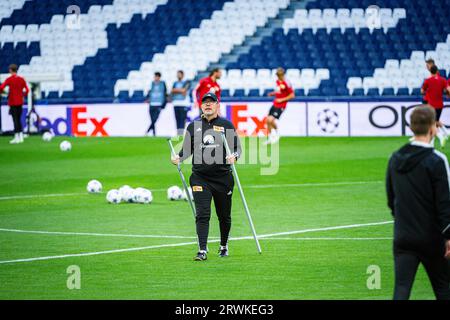 Madrid, Spanien. September 2023. Urs Fischer, Trainer der Union Berlin, während des Trainings seiner Mannschaft im Santiago Bernabeu Stadion, am Tag vor dem Spiel gegen Real Madrid am 19. September 2023 in Madrid, Spanien Credit: Independent Photo Agency/Alamy Live News Stockfoto