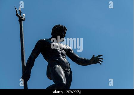 Eine der berühmten Touristenattraktionen Bolognas ist Fontana del Nettuno (Neptunbrunnen). Es ist ein monumentaler Wasserbrunnen und ein Musterbeispiel von M Stockfoto