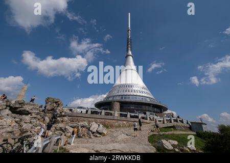 Jested, Region Liberec, Architekt Karel Hubacek, Architektur, Denkmäler, Fernsehsender, Touristenattraktion, Tschechische Republik, moderne Architektur Stockfoto