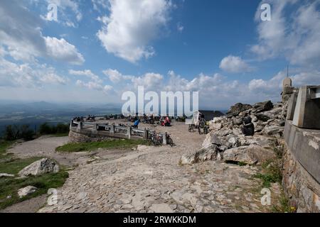 Jested, Region Liberec, Architekt Karel Hubacek, Architektur, Denkmäler, Fernsehsender, Touristenattraktion, Tschechische Republik, moderne Architektur Stockfoto