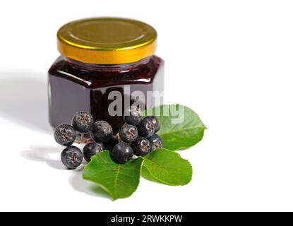 Würgebeeren und Würgebeermarmelade im Schraubglas Stockfoto